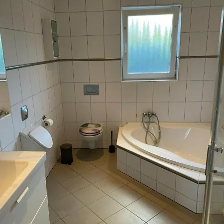 Fehmarn-ahoi-ferienwohnung-6-5-pers-mit-wlan Appartement *